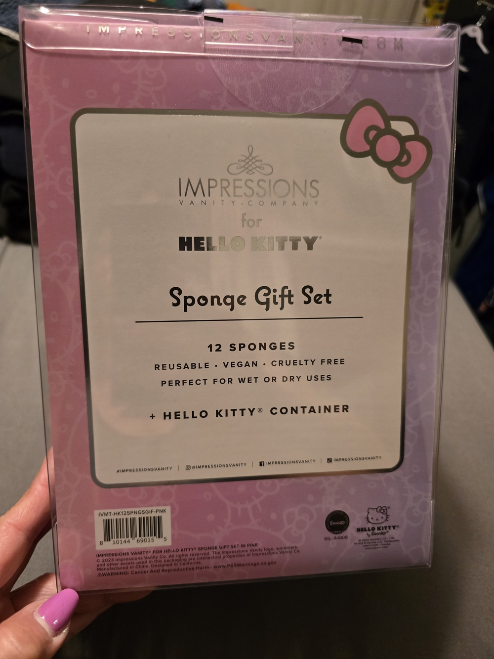 Hello Kitty Pink and White Sponge Gift Set - Picture 2 of 2